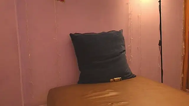 Snapshot of Dafne_Mel chatting on November 19, 2025, 12:38 pm Dafne Mel online show from November 19, 2025, 12:38 pm