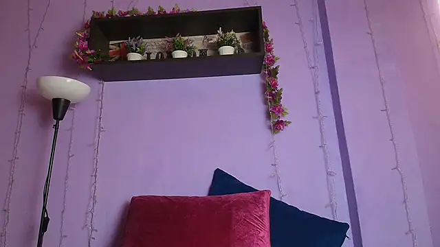 Snapshot of Dafne_Mel chatting on October 21, 2025, 12:48 pm Dafne Mel online show from October 21, 2025, 12:48 pm