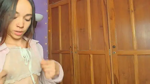 Snapshot of Dafne_Mel chatting on October 30, 2025, 12:36 pm Dafne Mel online show from October 30, 2025, 12:36 pm