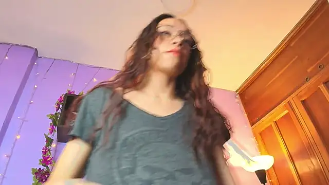 Snapshot of Dafne_Mel chatting on November 11, 2025, 12:33 pm Dafne Mel online show from November 11, 2025, 12:33 pm