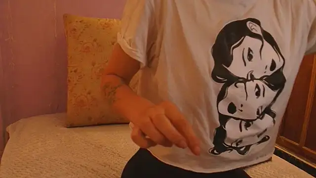 Snapshot of Dafne_Mel chatting on November 5, 2025, 12:52 pm Dafne Mel online show from November 5, 2025, 12:52 pm