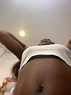 Skylar Smith  online show from April 9, 2026, 12:11 pm