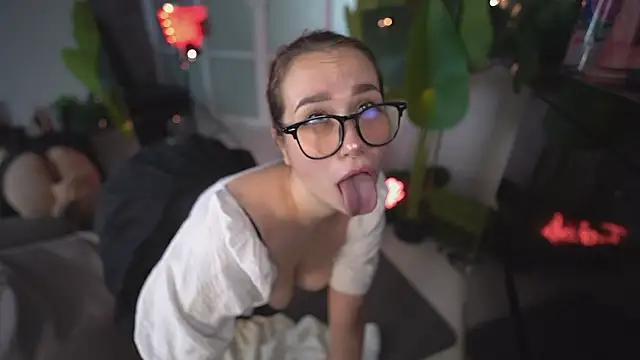 Snapshot of heylixie__ chatting on February 15, 2026, 6:25 am heylixie online show from February 15, 2026, 6:25 am