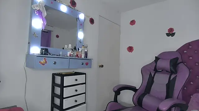 soffy rosses online show from April 11, 2026, 1:57 am