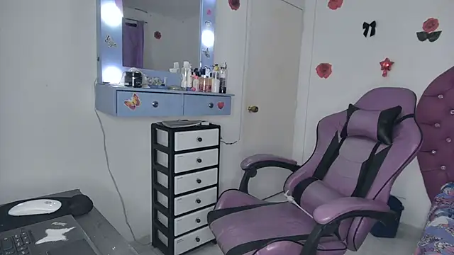 soffy rosses online show from June 22, 2026, 1:55 am