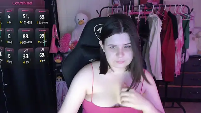 AmyVibess online show from July 7, 2026, 6:11 pm