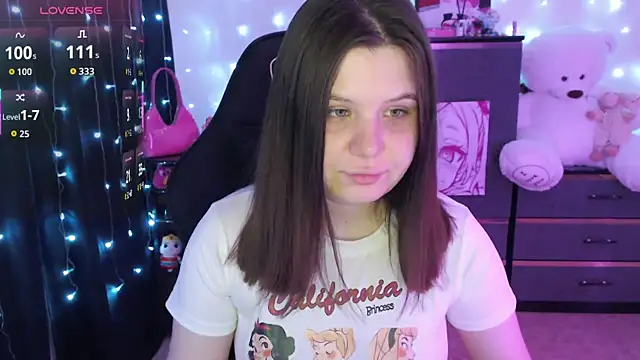 AmyVibess online show from September 26, 2025, 8:05 pm