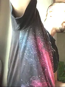 Snapshot of Alexilon chatting on November 14, 2025, 12:20 pm Alexilon online show from November 14, 2025, 12:20 pm