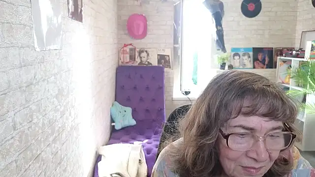 Betty Brick online show from May 18, 2026, 3:17 pm