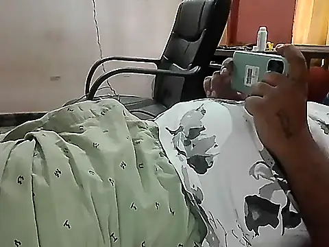 Snapshot of cardiovex7 chatting on October 17, 2025, 8:06 am cardiovex7 online show from October 17, 2025, 8:06 am