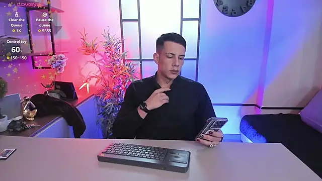 Snapshot of Dustin_Sonne chatting on February 18, 2026, 3:37 am Dustin Sonne online show from February 18, 2026, 3:37 am