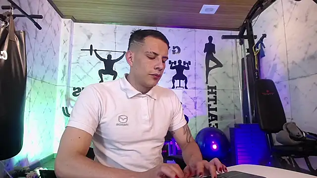 Snapshot of Dustin_Sonne chatting on February 14, 2026, 3:51 am Dustin Sonne online show from February 14, 2026, 3:51 am