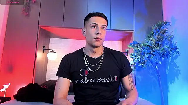 Snapshot of Dustin_Sonne chatting on February 17, 2026, 3:48 am Dustin Sonne online show from February 17, 2026, 3:48 am