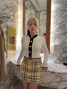 Snapshot of winter11 chatting on March 2, 2026, 7:37 am winter11 online show from March 2, 2026, 7:37 am