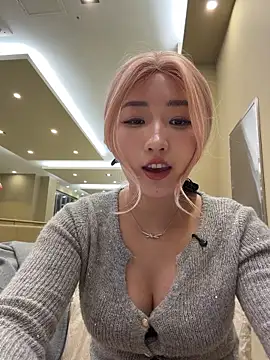 Snapshot of winter11 chatting on February 8, 2026, 12:03 pm winter11 online show from February 8, 2026, 12:03 pm