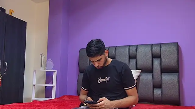 ashtoncooperr online show from September 23, 2025, 6:48 pm