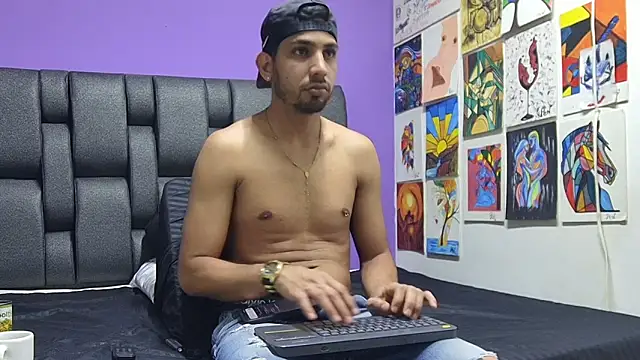 ashtoncooperr online show from October 4, 2025, 6:09 pm