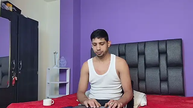 ashtoncooperr online show from September 29, 2025, 6:24 pm