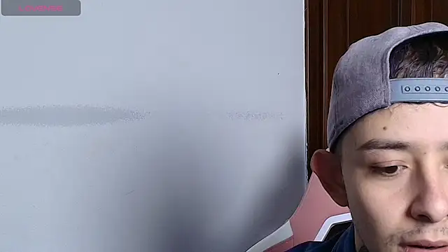 Aleecandrews online show from October 2, 2025, 7:28 pm