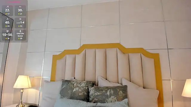 MaddieParker online show from October 18, 2025, 7:49 pm