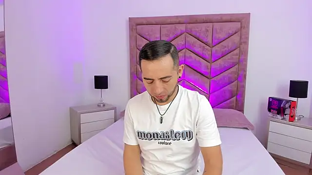 Lushian  online show from March 31, 2026, 3:14 pm