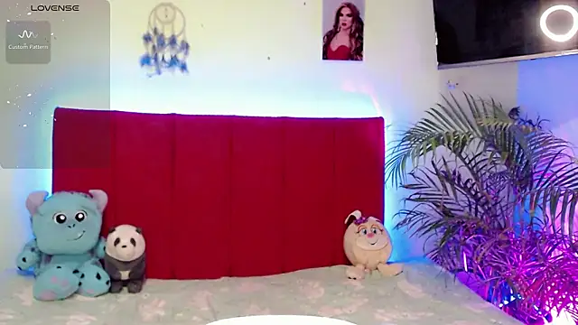 kushina uzumaki75 online show from March 19, 2026, 3:06 am