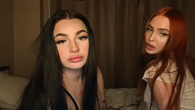 Snapshot of honey_____bunny chatting on November 18, 2025, 6:00 pm honey bunny online show from November 18, 2025, 6:00 pm