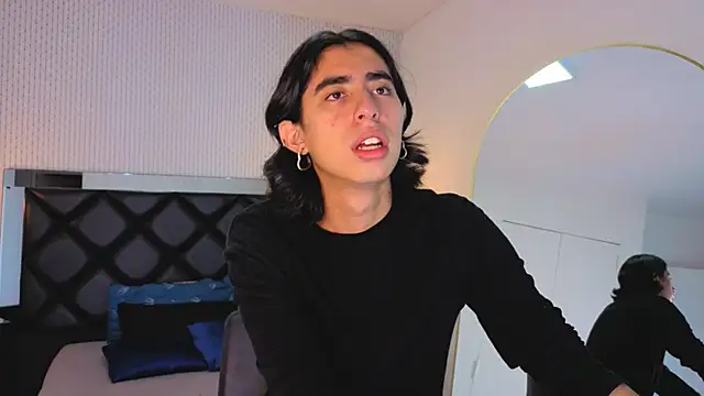 ryo light online show from October 2, 2025, 8:23 pm