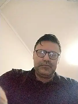 Snapshot of LeoMaduroSP chatting on October 27, 2025, 12:28 pm LeoMaduroSP online show from October 27, 2025, 12:28 pm