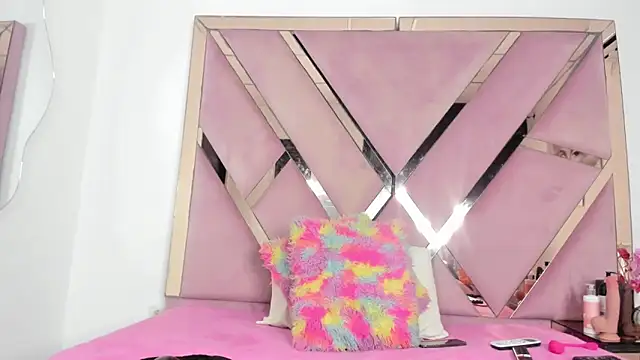 Akiraht online show from October 17, 2025, 10:00 pm