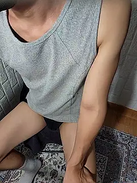 icejuljulju online show from September 12, 2025, 4:40 pm