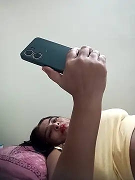 srimasrima online show from October 18, 2025, 4:09 pm