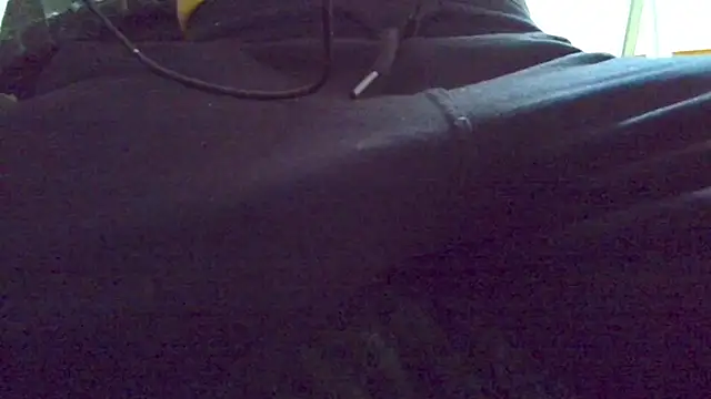 HairyHornyTwinkx online show from November 21, 2025, 3:11 pm