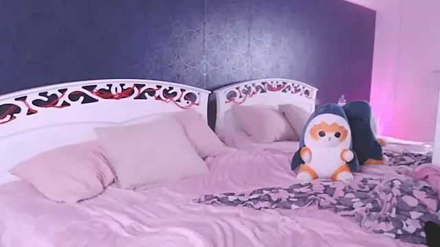 Lili Luuu online show from January 14, 2026, 1:04 pm