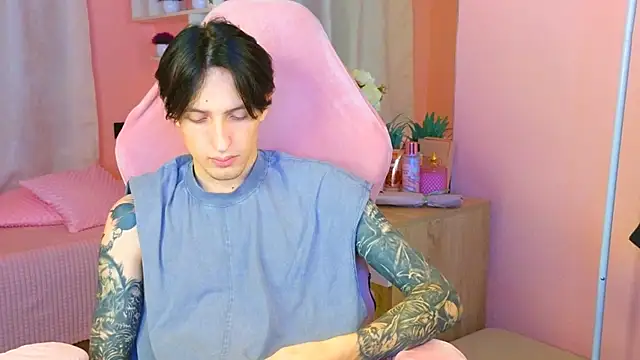 Snapshot of Martin_Jin chatting on October 19, 2025, 1:14 pm Martin Jin online show from October 19, 2025, 1:14 pm