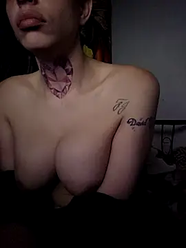 uriel7en online show from April 9, 2026, 9:04 am