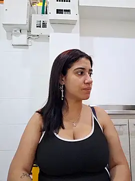 Samantha hotly online show from April 3, 2026, 2:34 pm