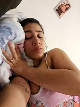 Samantha hotly online show from April 6, 2026, 4:46 am