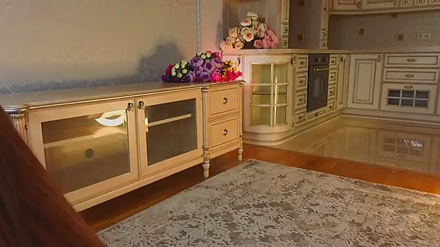 EadlinGillim online show from September 29, 2025, 3:13 am