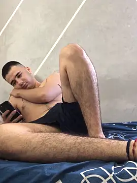 Snapshot of Cesar_Augusto chatting on October 24, 2025, 1:32 pm Cesar Augusto online show from October 24, 2025, 1:32 pm