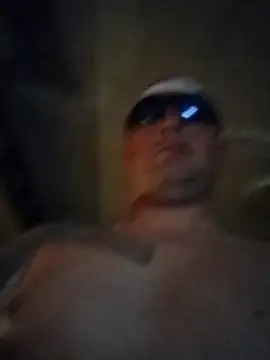 Snapshot of JoeyUhOh chatting on December 19, 2025, 9:11 am JoeyUhOh online show from December 19, 2025, 9:11 am