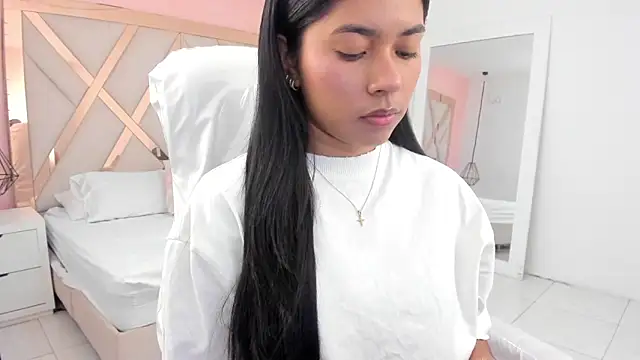 samantaa shy online show from October 8, 2025, 2:57 am