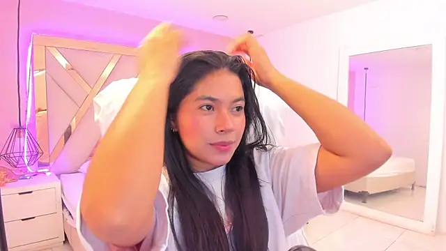 samantaa shy online show from April 15, 2026, 3:34 am