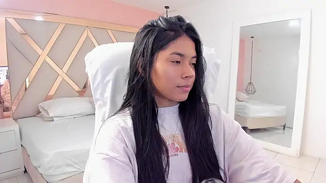 samantaa shy online show from November 22, 2025, 3:38 am