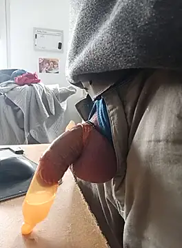 Thompsen1992 online show from September 25, 2025, 10:21 am