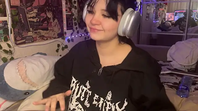 nikoli naw online show from October 16, 2025, 10:29 pm