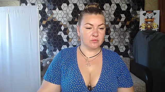 NikaSkylink online show from June 11, 2026, 4:42 am
