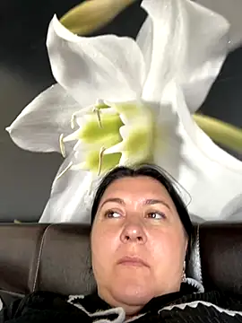 Snapshot of Liza_Will chatting on October 2, 2025, 11:57 am Liza Will online show from October 2, 2025, 11:57 am