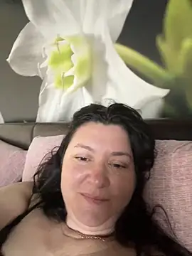 Liza Will online show from March 30, 2026, 5:42 am