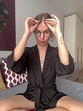 ElizabetBlack online show from September 22, 2025, 5:46 am